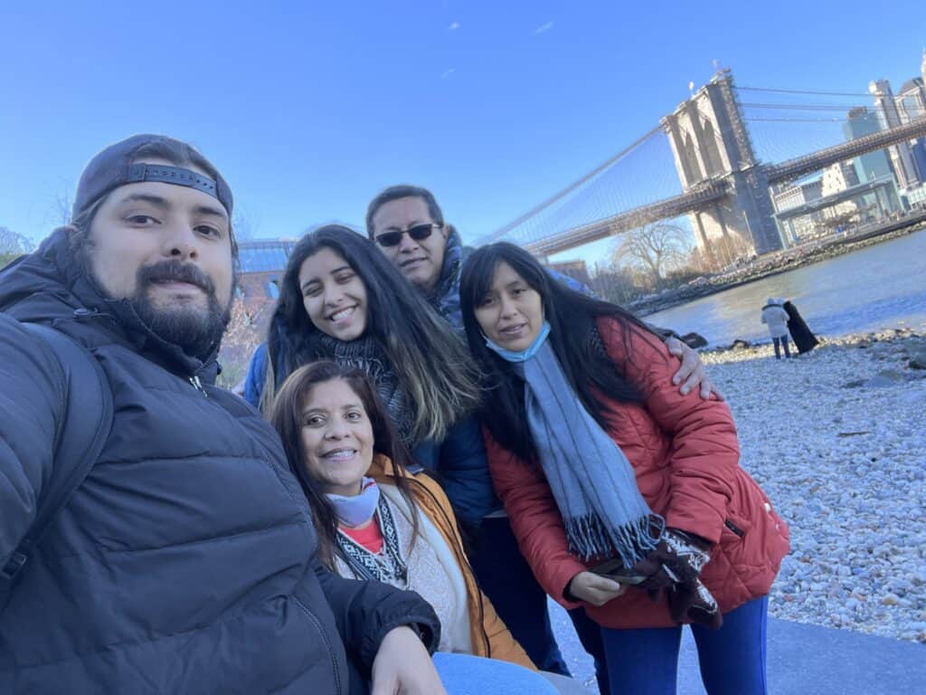 El Oso y su familia en Brooklyn
