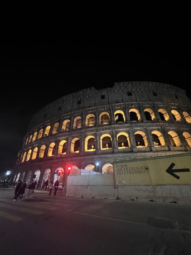 El Coliseo de noche El Coliseo de noche