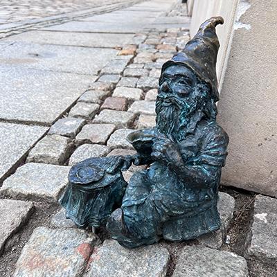 Estatuas de duendes en Breslavia, Polonia.